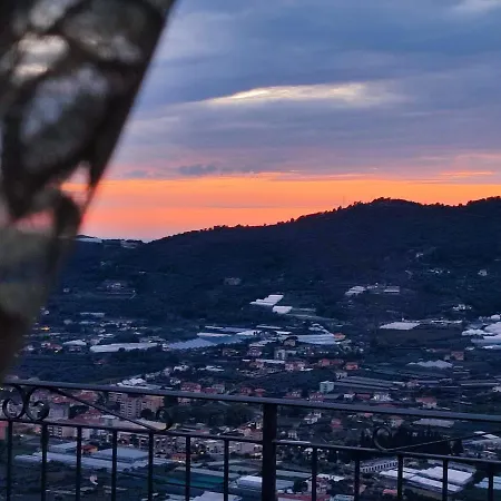 La Vista Del Poggio Couette-café Castellaro (Liguria)